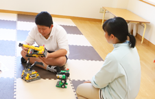 集団療育と交互に個別療育を行っています。