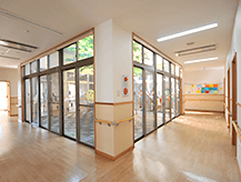 中庭を囲む構造